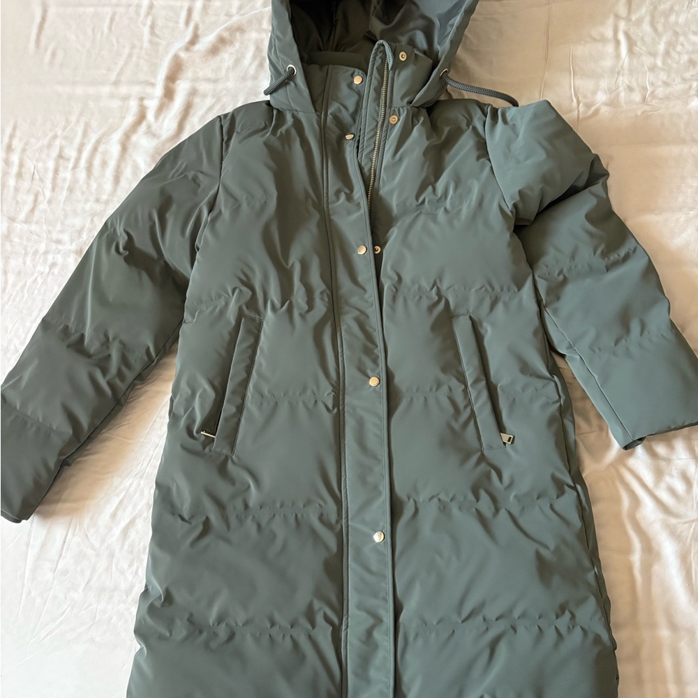 Zara Women's Sage Puffer Jacket with Hood